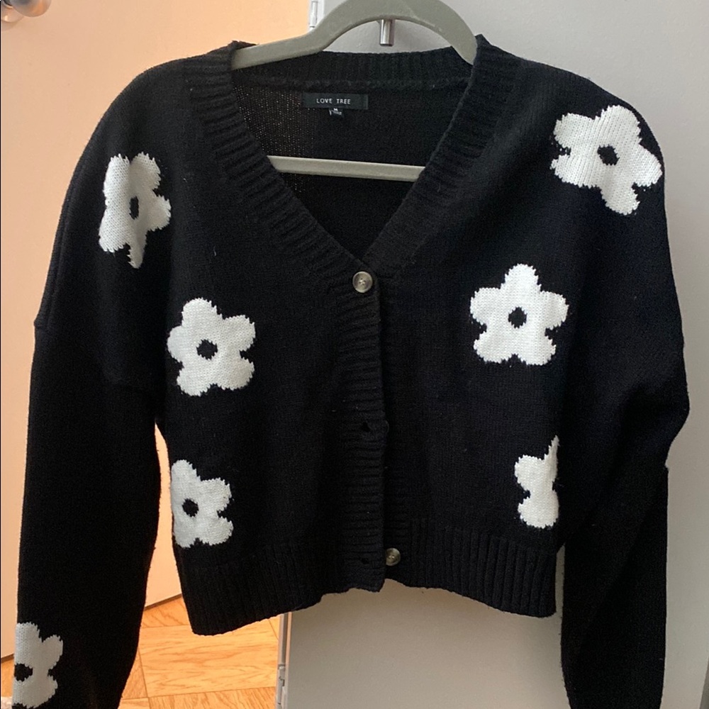 Love Tree Black and White Cropped Cardigan Sweater